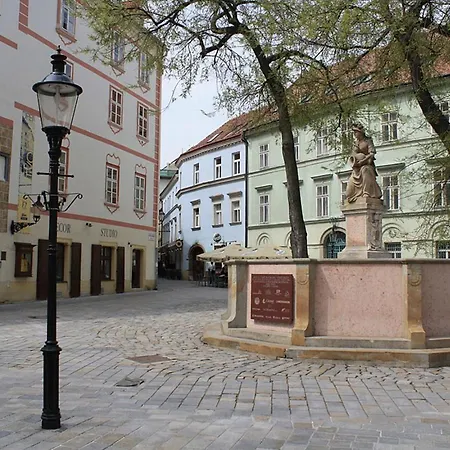 Lea - Old Town בית אירוח