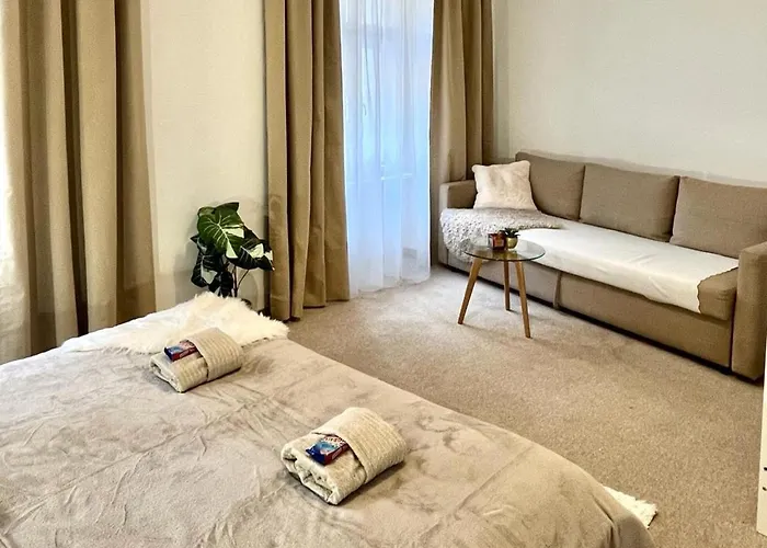 Lea - Old Town Δωμάτια σε οικογενειακή κατοικία *